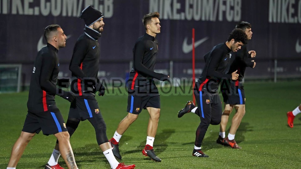 Theo đó, những Rakitic, Busquets, Messi hay Suarez đều không tham gia buổi tập này.