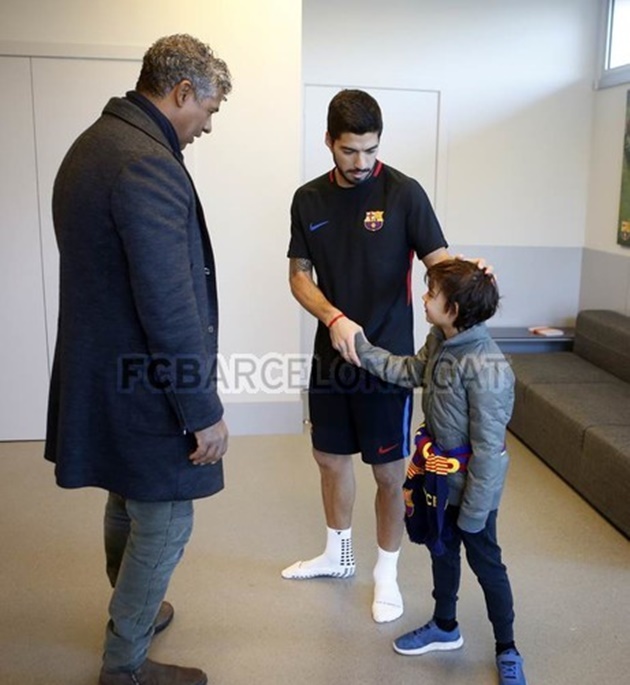 Rijkaard cũng từng dẫn dắt nhiều danh thủ lớn trong lịch sử Barca như Ronaldinho, Samuel Eto’o, Carles Puyol, Xavi, Luis Enrique hay Víctor Valdés.