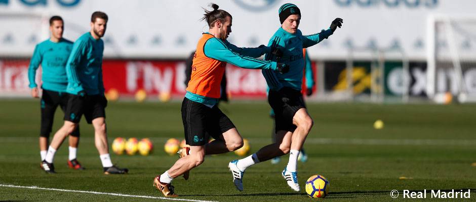 Chỉ 1 ngày đặt chân trở lại Tây Ban Nha, Real Madrid đã lao vào tập luyện.