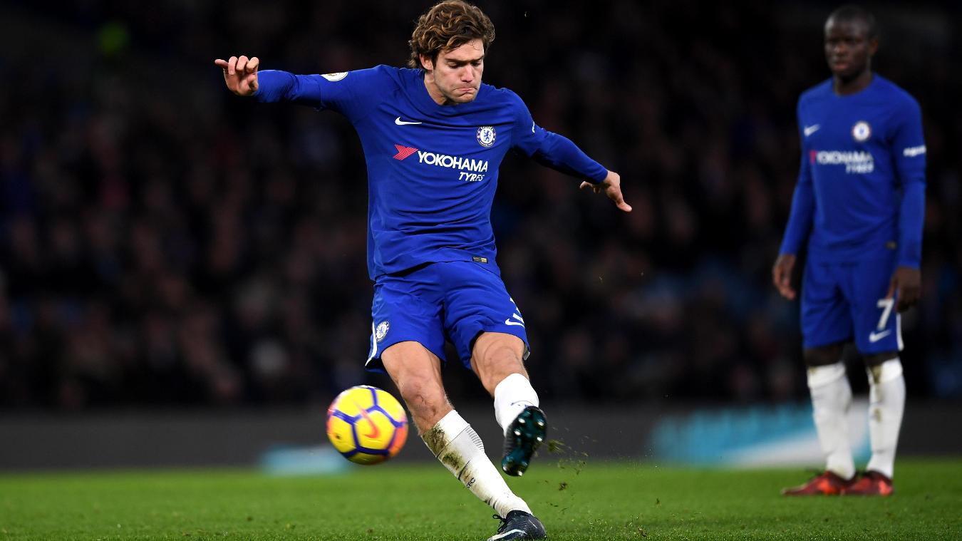 Chelsea 1-0 Southampton: Marcos Alonso in dấu giày vào số bàn thắng ở Premier League nhiều hơn bất kỳ hậu vệ nào kể từ đặt chân đến giải đấu này (10 bàn, 4 kiến tạo).
