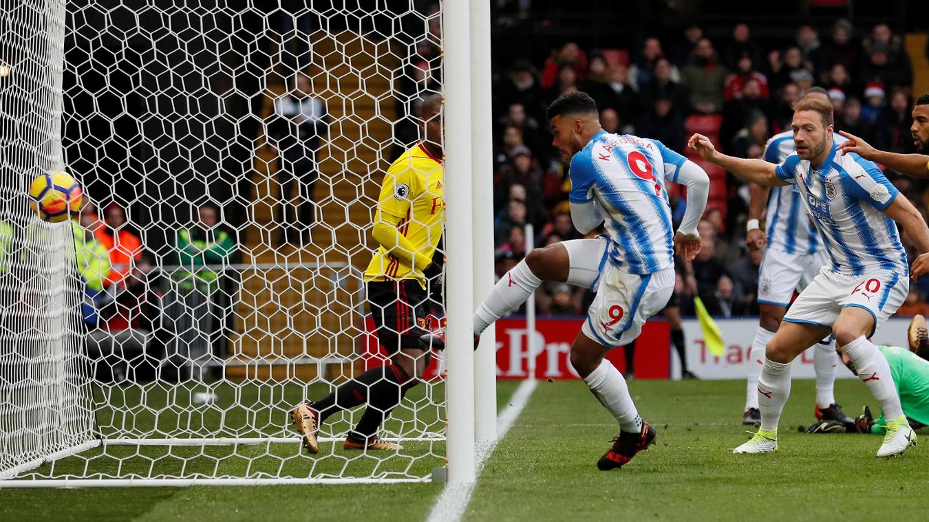 Watford 1-4 Huddersfield Town: Bàn mở tỷ số của Elias Kachunga đã chính thức chấm dứt chuỗi 59 cú sút liên tiếp mà không có được bàn thắng nào của Huddersfield Town trên sân khách.