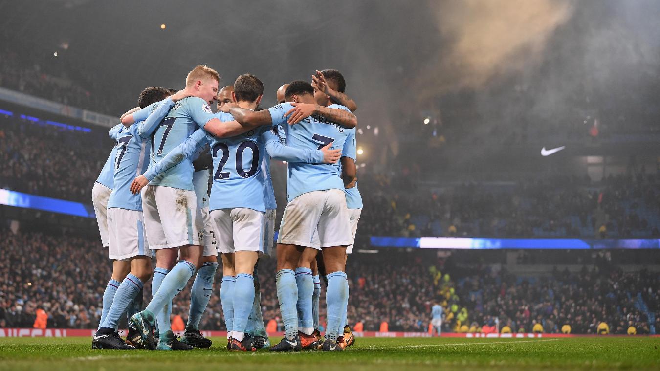 Manchester City 4-1 Tottenham Hotspur Man City: 4 bàn thắng cho thấy sự vượt trội của Man City. Đội quân của HLV Pep Guardiola gần như không thể ngăn cản vào thời điểm này. Họ đang hơn Man United tận 11 điểm sau 18 vòng đấu.