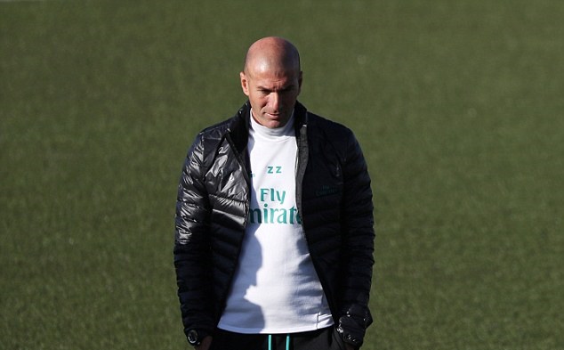 Thầy trò HLV Zinedine Zidane rất quyết tâm đánh bại Barcelona.