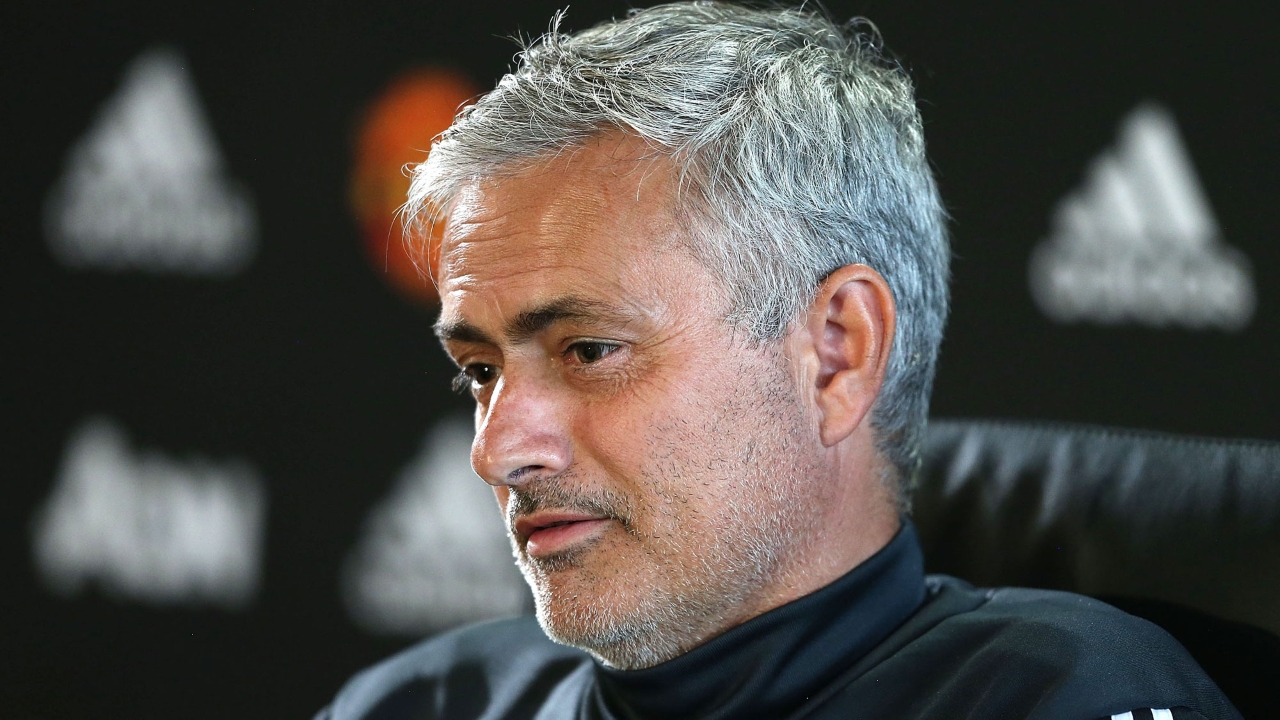 HLV Jose Mourinho xác nhận lực lượng Quỷ đỏ trận đấu gặp Leicester City.