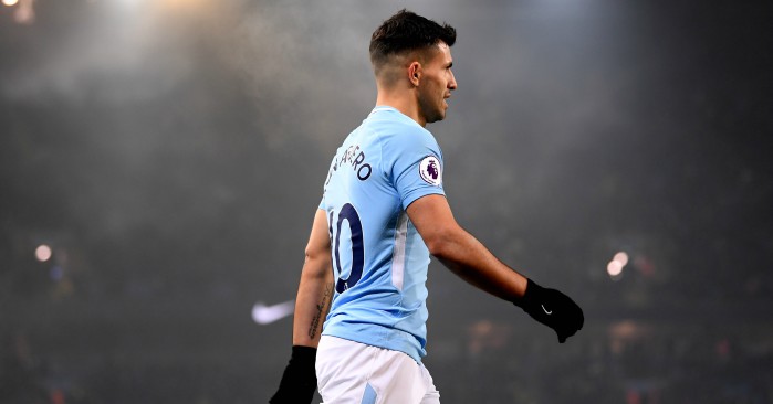 Aguero không hài lòng với Pep Guardiola.