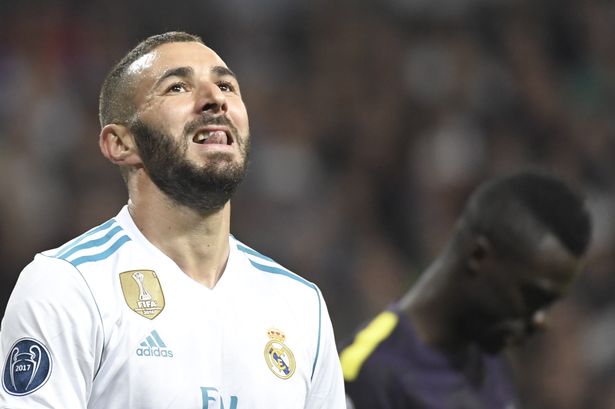 Real muốn bán đứt Benzema.