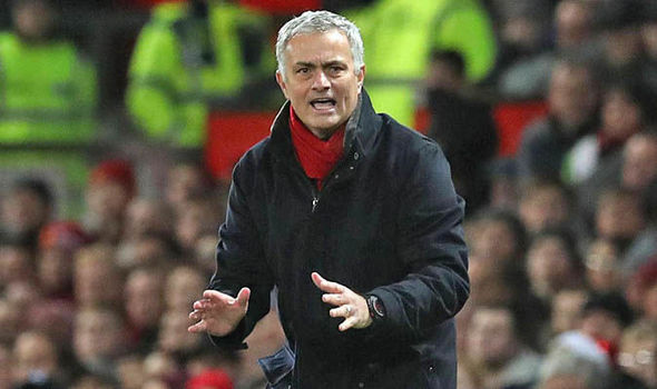 Mourinho chưa hài lòng dù đã chi ra 300 triệu bảng.