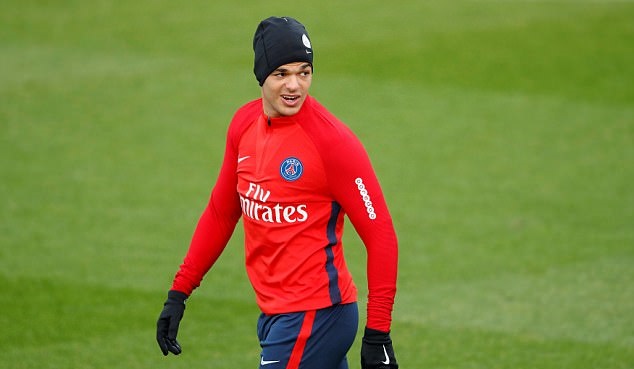 Neymar tỏ ra mệt nhoài sau kỳ nghỉ phá sức bên người đẹp - Bóng Đá