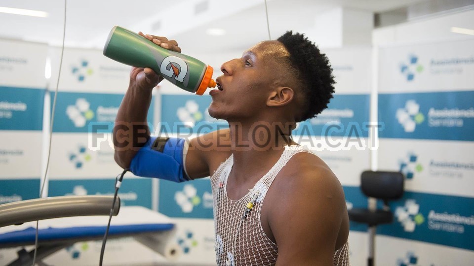 Tân binh phí giải phóng 100 triệu euro đã có mặt tại Barcelona - Bóng Đá