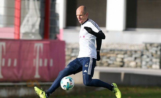 Ở tuổi 33, Robben vẫn tung hoành trên sân tập Bayern Munich - Bóng Đá