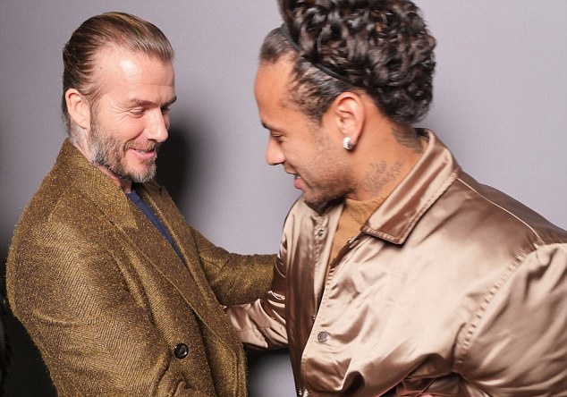 Lập poker, Neymar ăn mặc sành điệu sánh vai David Beckham - Bóng Đá