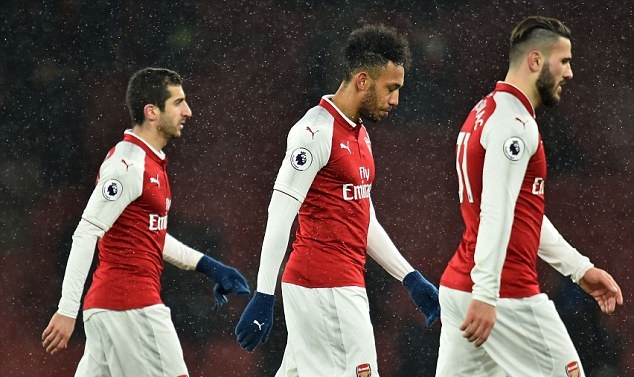 Bầu không khí u ám bao trùm lấy Arsenal - Bóng Đá