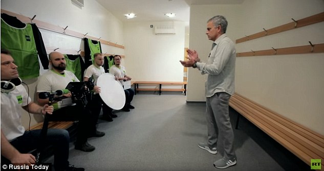 Mourinho bảnh bao ký hợp đồng béo bở - Bóng Đá