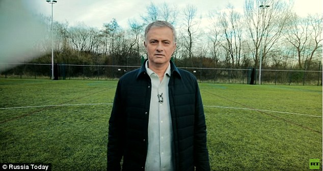 Mourinho bảnh bao ký hợp đồng béo bở - Bóng Đá