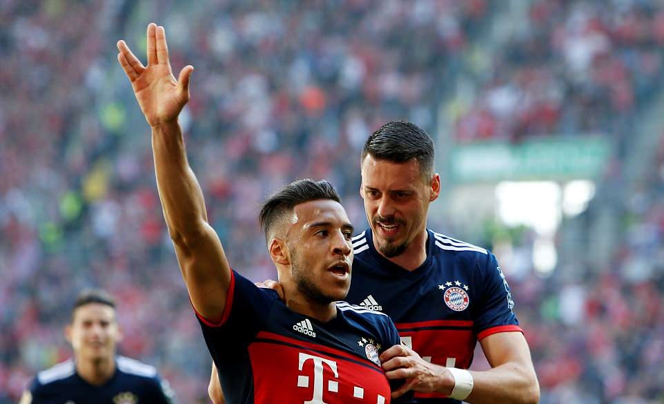 Hủy diệt Augsburg, Bayern Munich chính thức vô địch Bundesliga - Bóng Đá