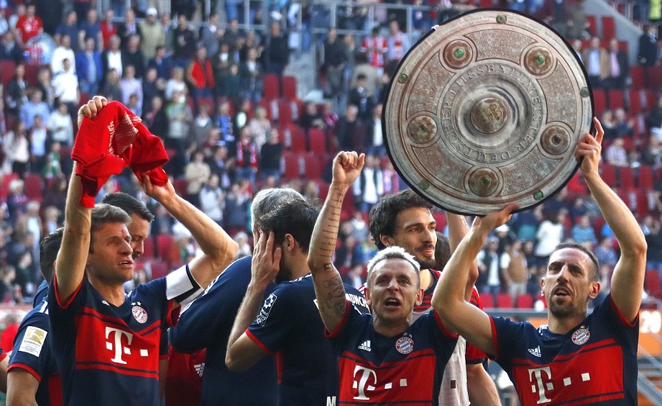 Chùm ảnh Bayern Munich đăng quang - Bóng Đá