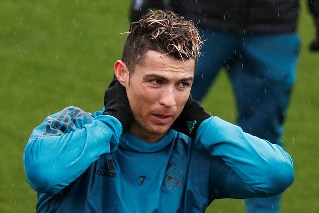 Ronaldo luyện thêm tuyệt kỹ, chờ phá lưới Juventus - Bóng Đá