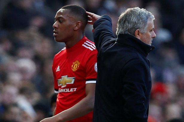 Quan điểm: Mourinho vùi Martial xuống vực sâu! - Bóng Đá