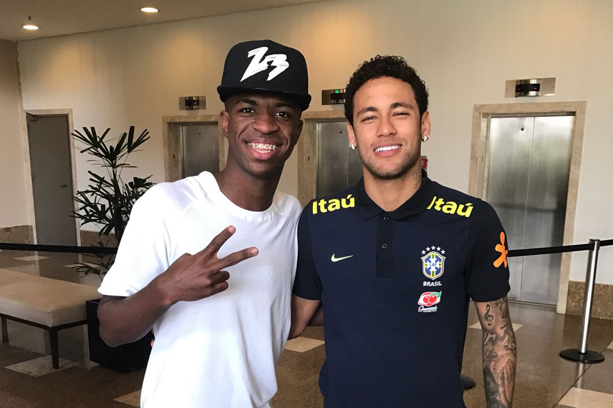 Vinicius muốn chơi bóng bên cạnh Neymar.