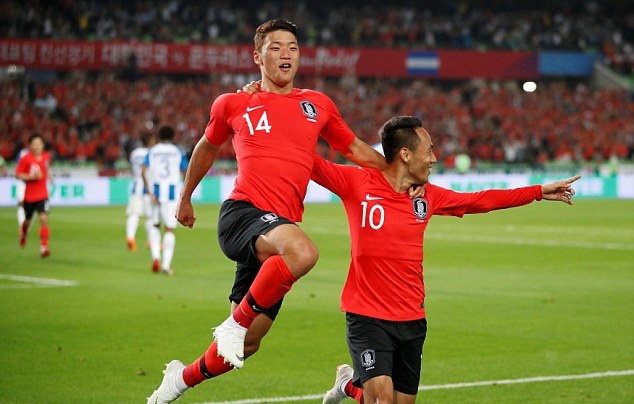 Son Heung-min lập cú đúp, Hàn Quốc chạy đà hoàn hảo trước World Cup - Bóng Đá
