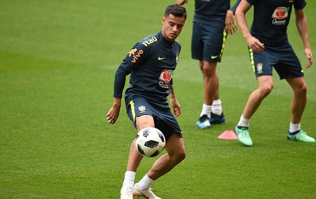 Trở lại Anfield, Coutinho quẩy sung trên sân tập cùng tuyển Brazil - Bóng Đá