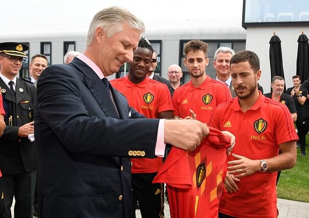 Hazard và đồng đội diện kiến vua Bỉ trước giờ G - Bóng Đá