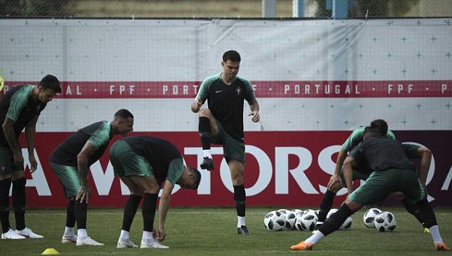 Bồ Đào Nha tập luyện - Bóng Đá