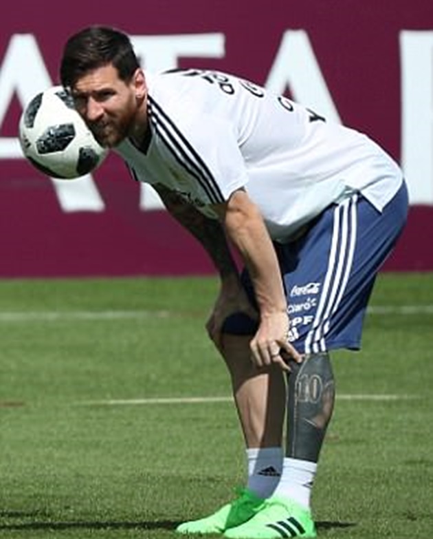 Hùng hổ trên sân tập, Messi thề sẽ giải cứu Argentina - Bóng Đá