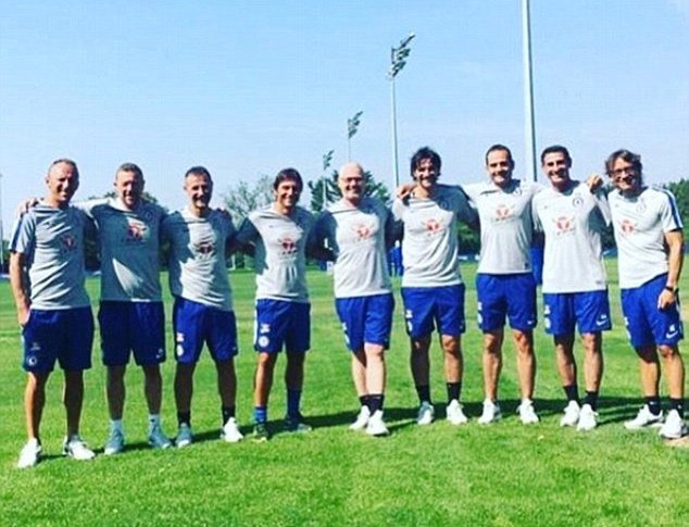 Conte xuất hiện trở lại, dàn sao Chelsea mặt mày cau có đến sân tập - Bóng Đá