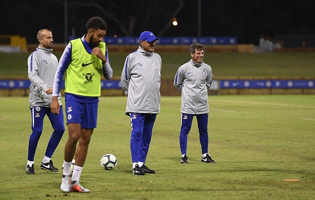 Chelsea tập cật lực, chờ màn ra mắt của HLV Sarri - Bóng Đá