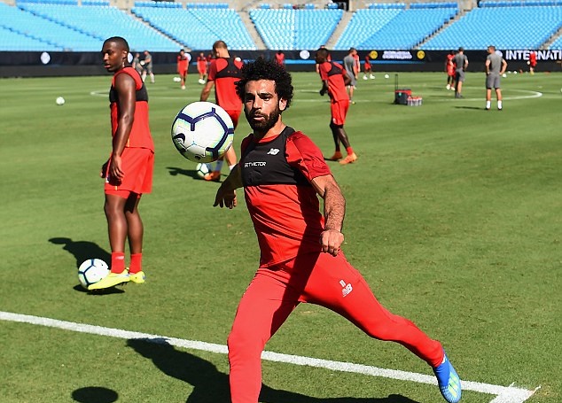 Liverpool và Man City tập luyện - Bóng Đá