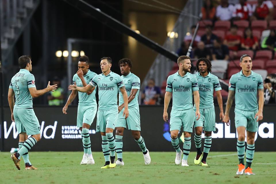 Cận cảnh: Sút tung lưới PSG, nụ cười đã trở lại với 'số 10' Ozil - Bóng Đá