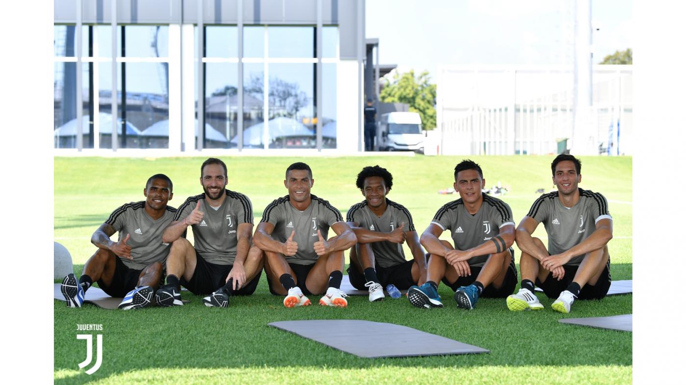 Chùm ảnh: Buổi tập đầu của Ronaldo - Bóng Đá