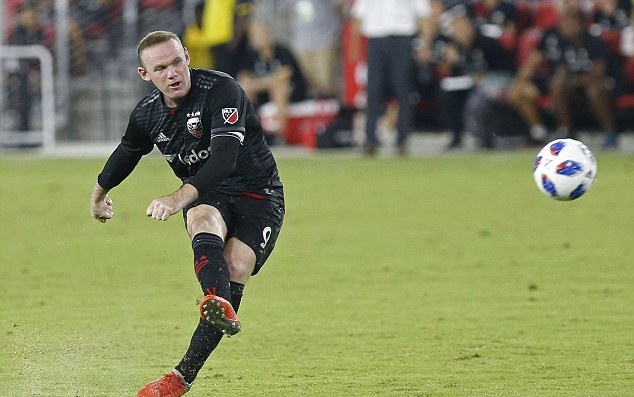 Rooney lại gây địa chấn MLS, lập cú đúp có siêu phẩm sút phạt - Bóng Đá