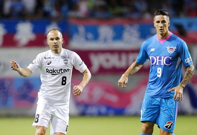 Torres 'mở tài khoản' giúp Sagan Tosu nhấn chìm đội của Iniesta - Bóng Đá
