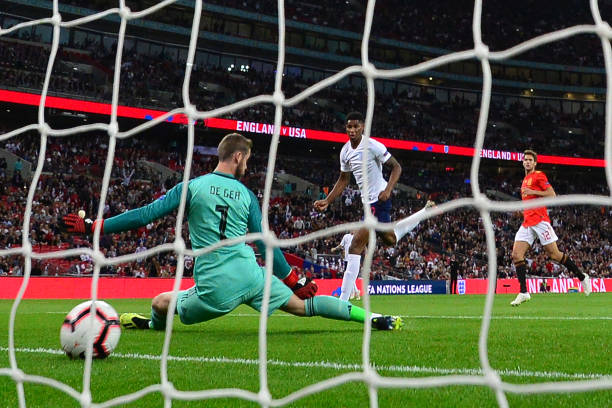 Sau tất cả, Harry Kane đã chạm tay vào 'Chiếc giày vàng' - Bóng Đá