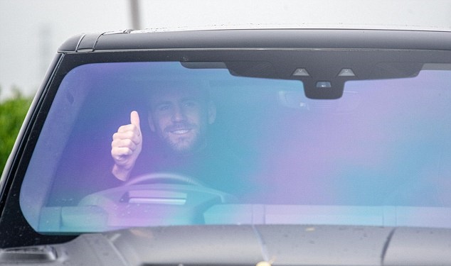 Ảnh Man United tới sân tập - Bóng Đá