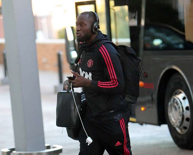 Chùm ảnh: MAN UNITED ĐẾN LONDON - Bóng Đá