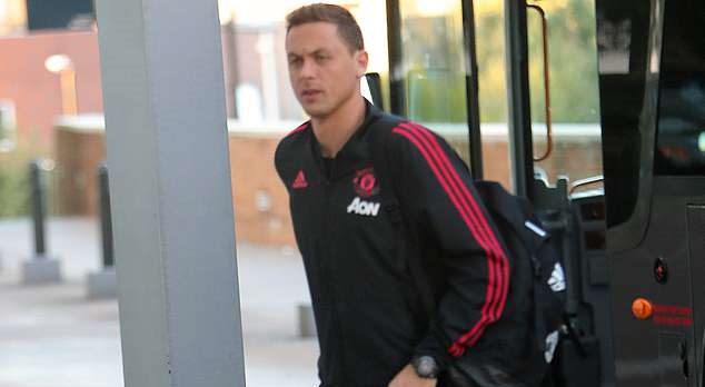Chùm ảnh: MAN UNITED ĐẾN LONDON - Bóng Đá