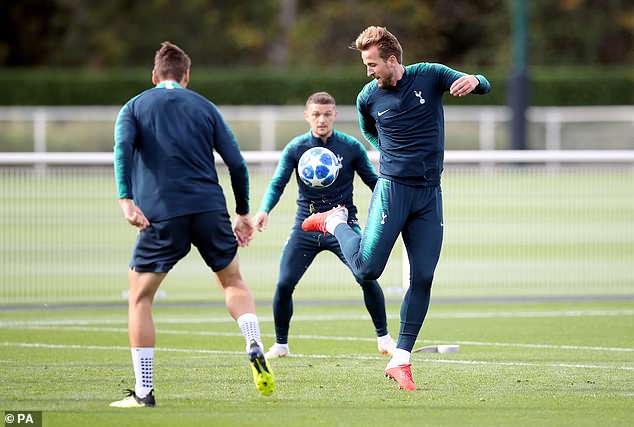 Tottenham tập luyện trong nỗi lo trước đại chiến Barcelona - Bóng Đá