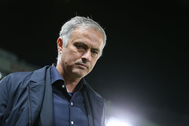 Mourinho sẽ không bị Man Utd sa thải bởi 3 lý do - Bóng Đá