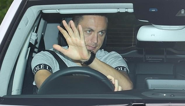 Ảnh Man Utd tới sân tập - Bóng Đá