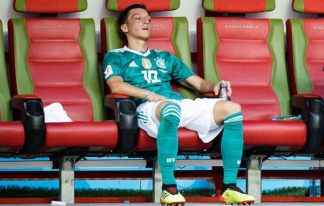 Mesut Ozil nói lời bất ngờ về tuyển Đức - Bóng Đá