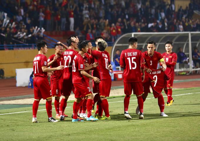 Văn Toàn bật khóc ngay khi đồng đội làm điều đầy ý nghĩa - Bóng Đá