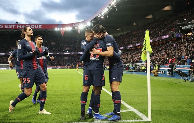 Neymar & Mbappe ngồi nhìn Cavani giúp PSG hủy diệt Ligue 1 - Bóng Đá