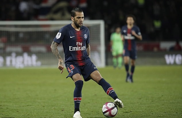 Neymar & Mbappe ngồi nhìn Cavani giúp PSG hủy diệt Ligue 1 - Bóng Đá