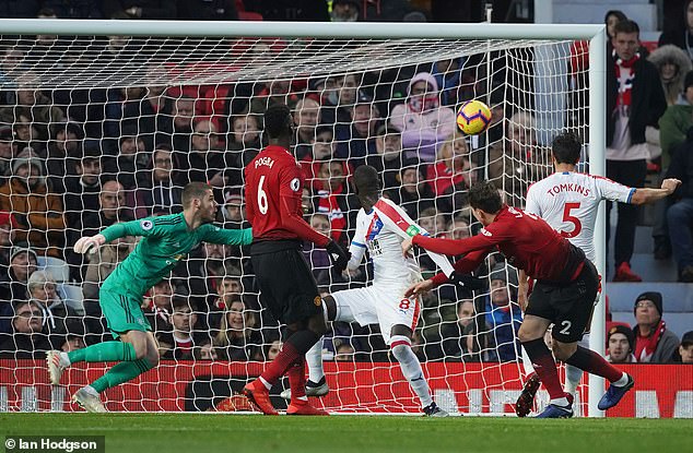 Ảnh Pogba tới sân tập - Bóng Đá