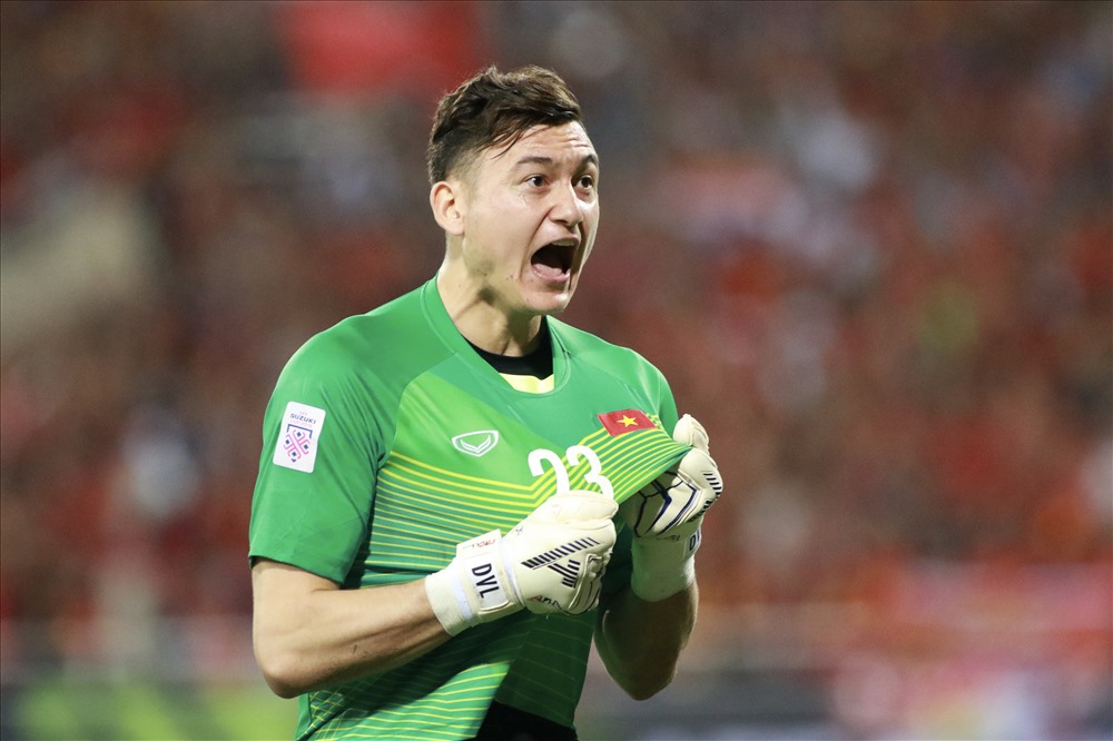 Văn Lâm về Hà Nội FC - Bóng Đá