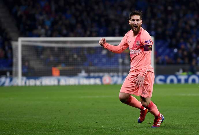 Messi đánh lừa tất cả với pha kiến tạo