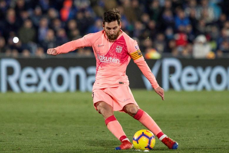 Messi đánh lừa tất cả với pha kiến tạo